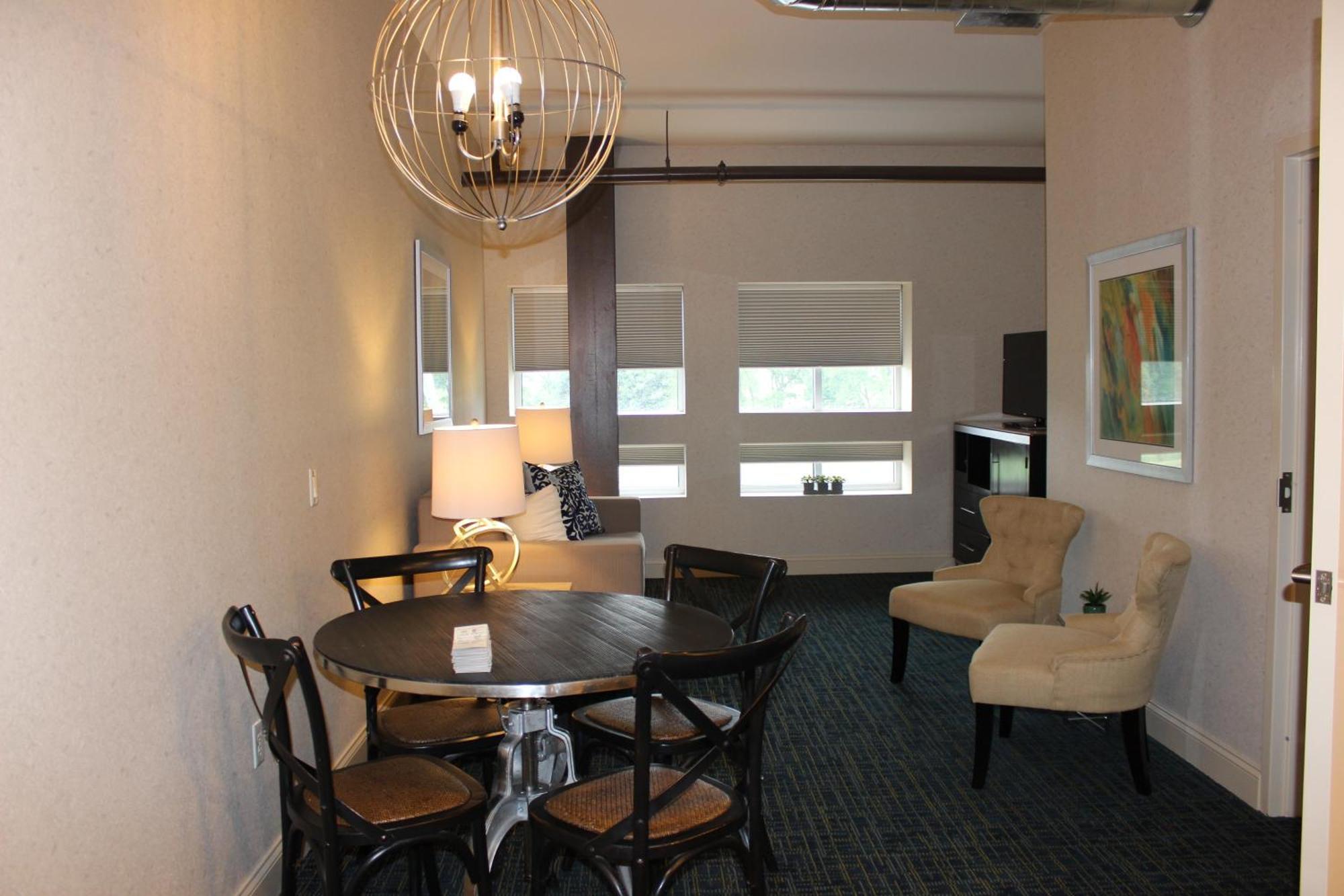 Hotel Warehouse At The Nook Manheim